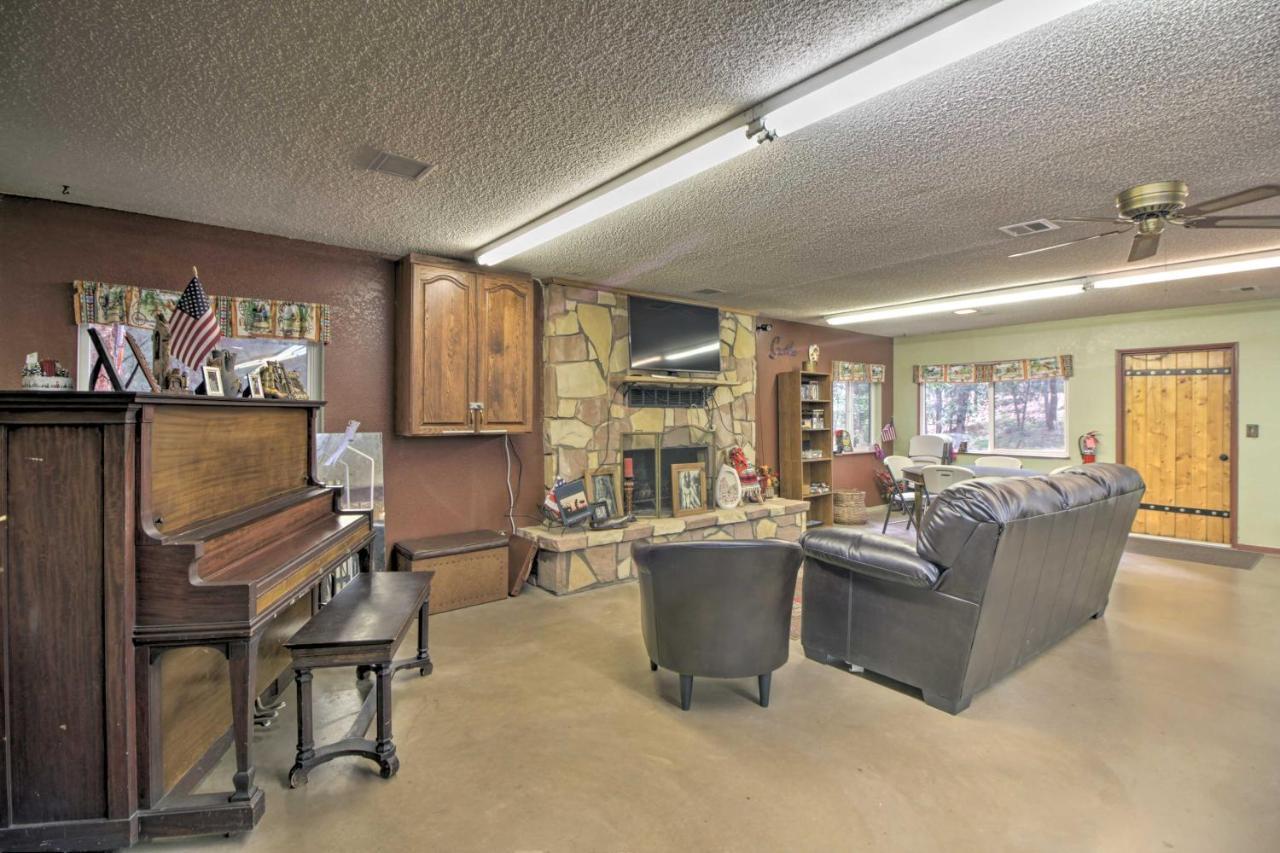 Show Low Home With Deck And Grill - 13 Mi To Hon-Dah! Bagian luar foto